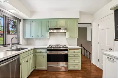 7260 SW Wilson Ct, Beaverton, OR 97008 - Photo 14