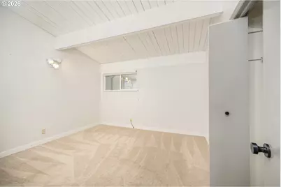 1233 1st St, Springfield, OR 97477 - Photo 32