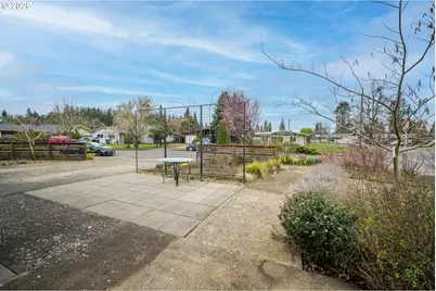 1233 1st St, Springfield, OR 97477 - Photo 40