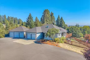 59720 Oliver Heights Ln, Saint Helens, OR 97051 - Photo 2