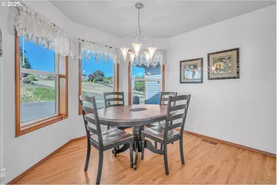 59720 Oliver Heights Ln, Saint Helens, OR 97051 - Photo 12