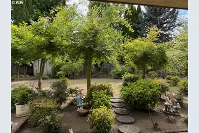 1344 Regency Dr, Eugene, OR 97401 - Photo 42