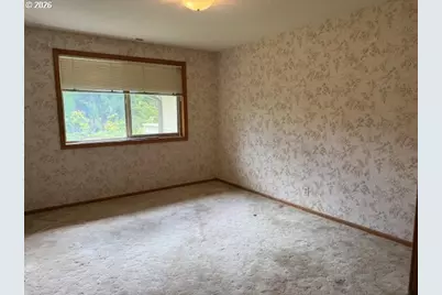 1344 Regency Dr, Eugene, OR 97401 - Photo 14