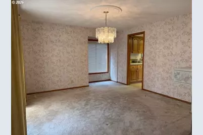 1344 Regency Dr, Eugene, OR 97401 - Photo 10