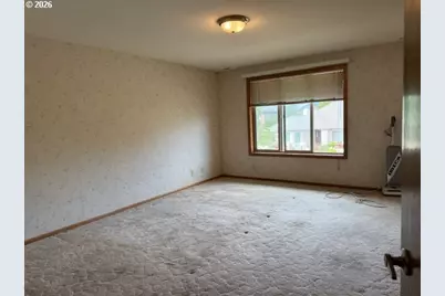 1344 Regency Dr, Eugene, OR 97401 - Photo 22