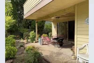 1344 Regency Dr, Eugene, OR 97401 - Photo 18