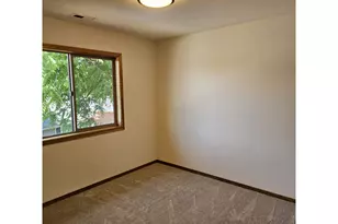 1713 E 11th St, Newberg, OR 97132 - Photo 8