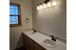 1713 E 11th St, Newberg, OR 97132 - Photo 14
