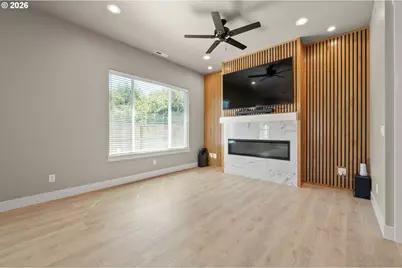 544 Buster Ln, Eugene, OR 97404 - Photo 6