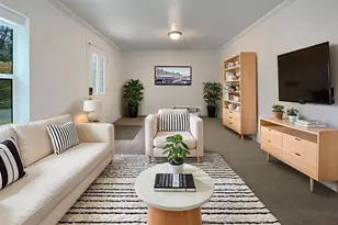 5906 NE Sumner St, Portland, OR 97218 - Photo 2