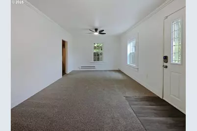 5906 NE Sumner St, Portland, OR 97218 - Photo 14