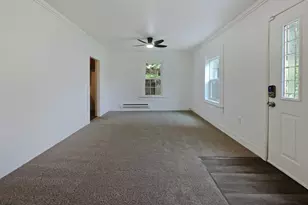 5906 NE Sumner St, Portland, OR 97218 - Photo 14