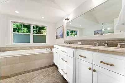 3788 Calaroga Dr, West Linn, OR 97068 - Photo 28