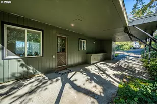 452 S 4th St, Springfield, OR 97477 - Photo 14