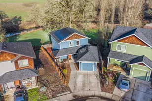 418 Sunset Ct, Amity, OR 97101 - Photo 2