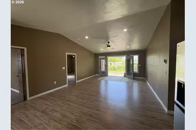 905 Cowl St, Milton-Freewater, OR 97862 - Photo 14