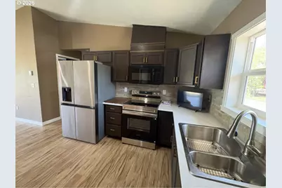 905 Cowl St, Milton-Freewater, OR 97862 - Photo 12