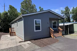 5885 NE Jacobson St, Hillsboro, OR 97124 - Photo 2