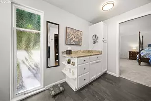 2815 NW Eastway Ct, Beaverton, OR 97006 - Photo 18