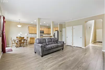 22908 NE Chinook St, Wood Village, OR 97060 - Photo 10