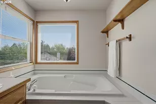 18681 SW Frank Ct, Beaverton, OR 97007 - Photo 32