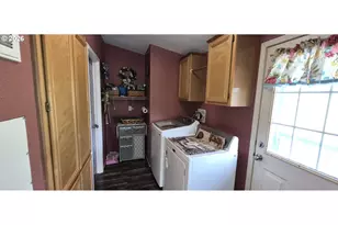 127 Clark St, Myrtle Creek, OR 97457 - Photo 12