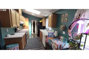 127 Clark St, Myrtle Creek, OR 97457 - Photo 10