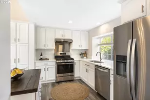 11853 SW Morning Hill Dr, Tigard, OR 97223 - Photo 20