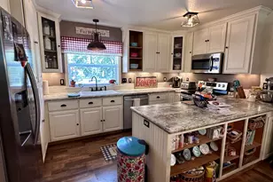 37303 Wallace Creek Rd, Springfield, OR 97478 - Photo 8