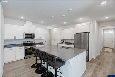 210 Walnut St, Mount Angel, OR 97362 - Photo 6