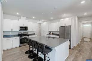 210 Walnut St, Mount Angel, OR 97362 - Photo 6