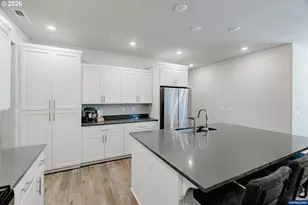 210 Walnut St, Mount Angel, OR 97362 - Photo 8