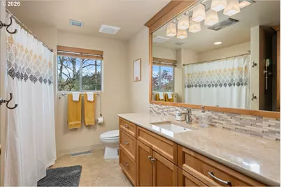 10831 NE Oregon St, Portland, OR 97220 - Photo 28