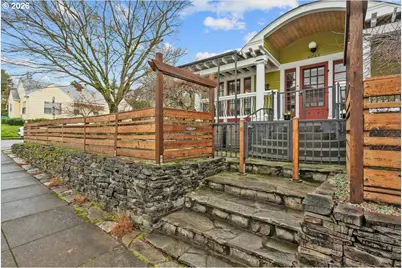 6044 SE Stark St, Portland, OR 97215 - Photo 2