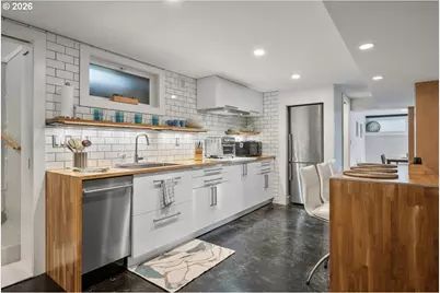 6044 SE Stark St, Portland, OR 97215 - Photo 28