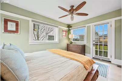 6044 SE Stark St, Portland, OR 97215 - Photo 14