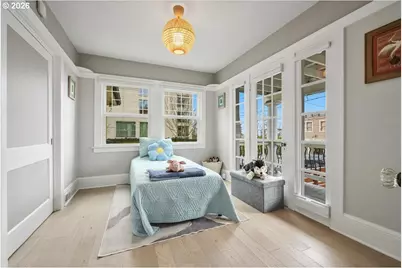 6044 SE Stark St, Portland, OR 97215 - Photo 18