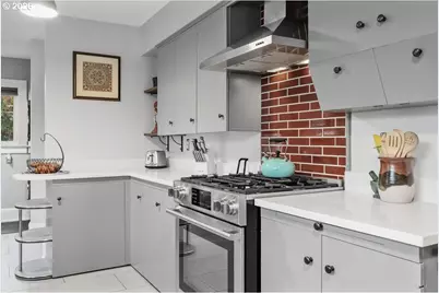 6044 SE Stark St, Portland, OR 97215 - Photo 20