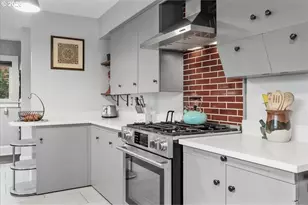 6044 SE Stark St, Portland, OR 97215 - Photo 20