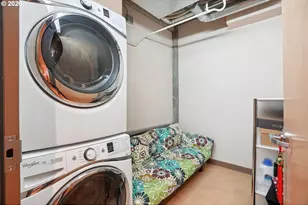 1221 SW 10th Ave, Portland, OR 97205 - Photo 18