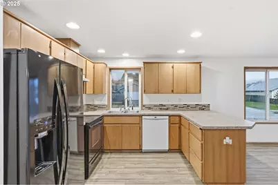 107 Mission Rd, Kelso, WA 98626 - Photo 8