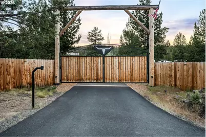 2609 NW 101st Ln, Redmond, OR 97756 - Photo 2
