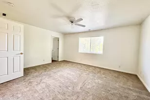 3988 Century Dr, Eugene, OR 97402 - Photo 22