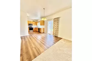 3988 Century Dr, Eugene, OR 97402 - Photo 10