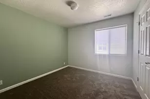 3988 Century Dr, Eugene, OR 97402 - Photo 30