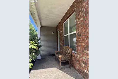 3988 Century Dr, Eugene, OR 97402 - Photo 4