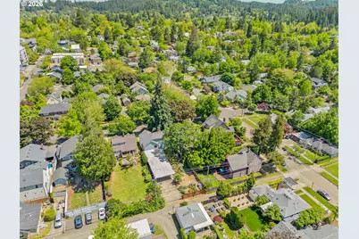 1960 Alder St, Eugene, OR 97405 - Photo 40