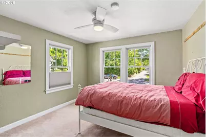 1960 Alder St, Eugene, OR 97405 - Photo 14