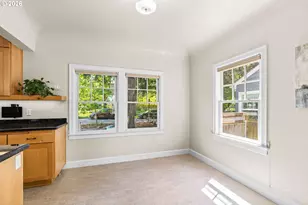 1960 Alder St, Eugene, OR 97405 - Photo 8