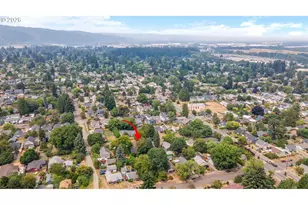 9424 N Polk Ave, Portland, OR 97203 - Photo 48